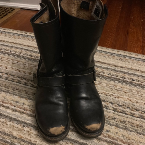 Used Frye Veronica Short Boots distressed - Picture 2 of 8